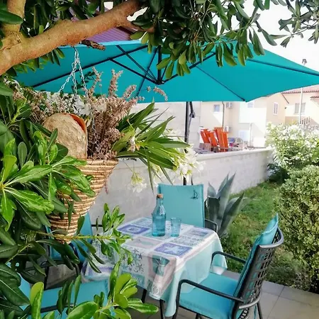Sweet Corner Apartment *